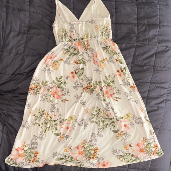 Floral Cream Midi Dress - Picture 3 of 3